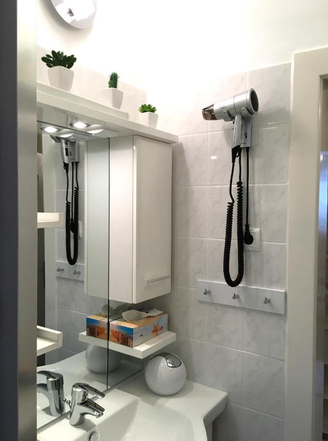 E&m Apartment